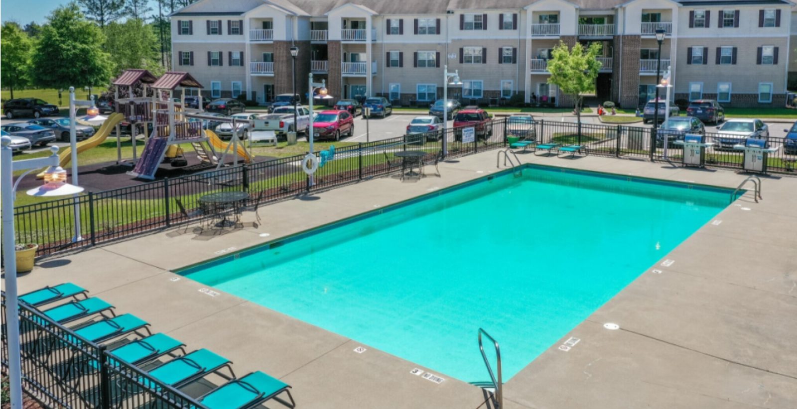 Autumn View Apartments — exterior