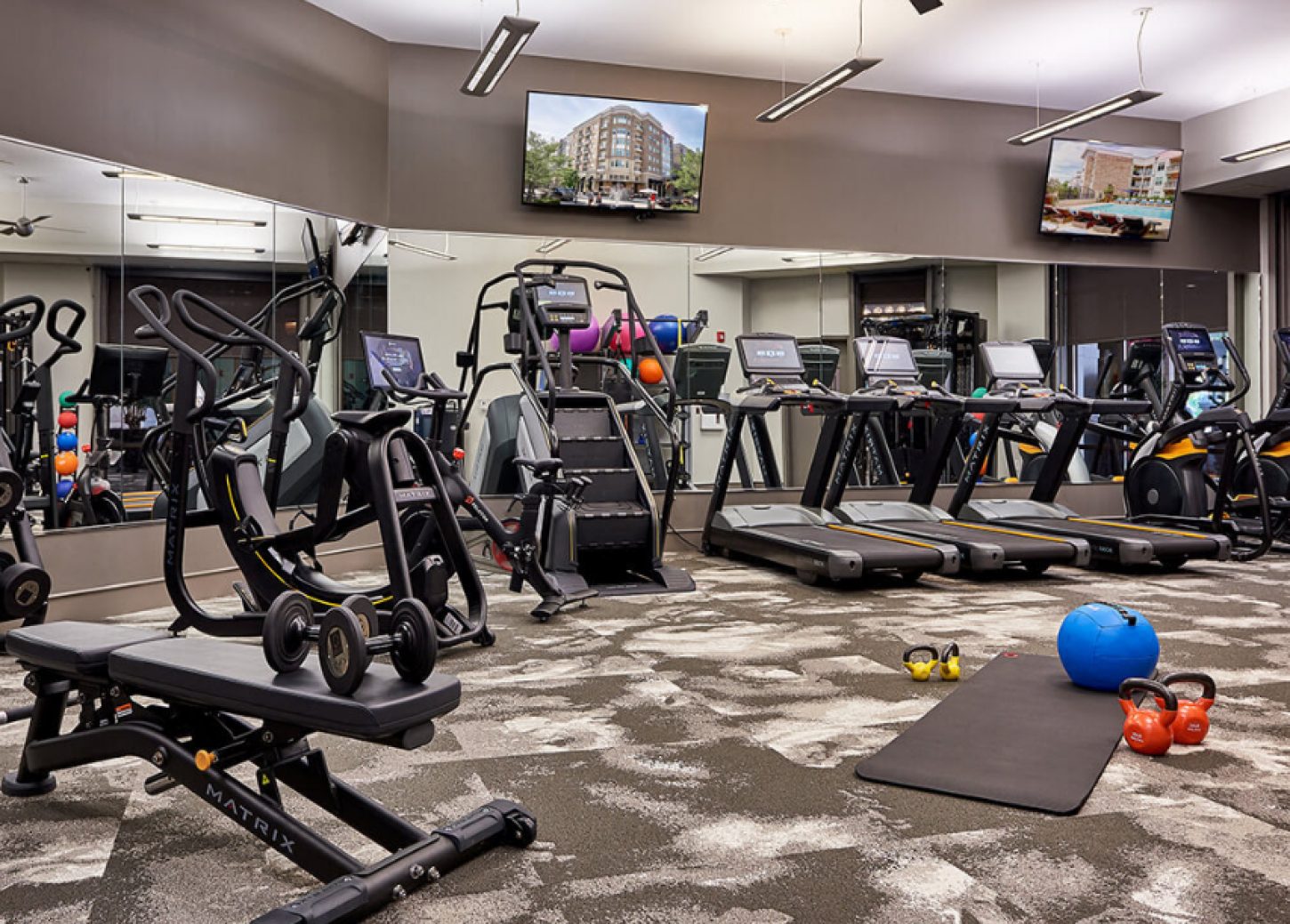 Lennox SouthPark — amenities