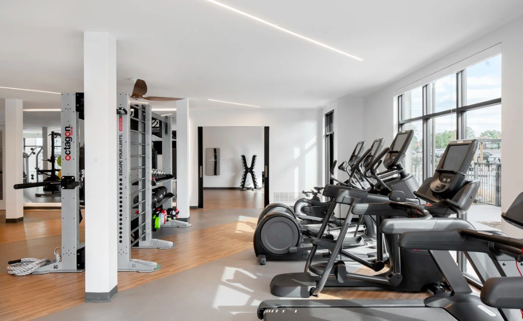 Alta Davis — amenities