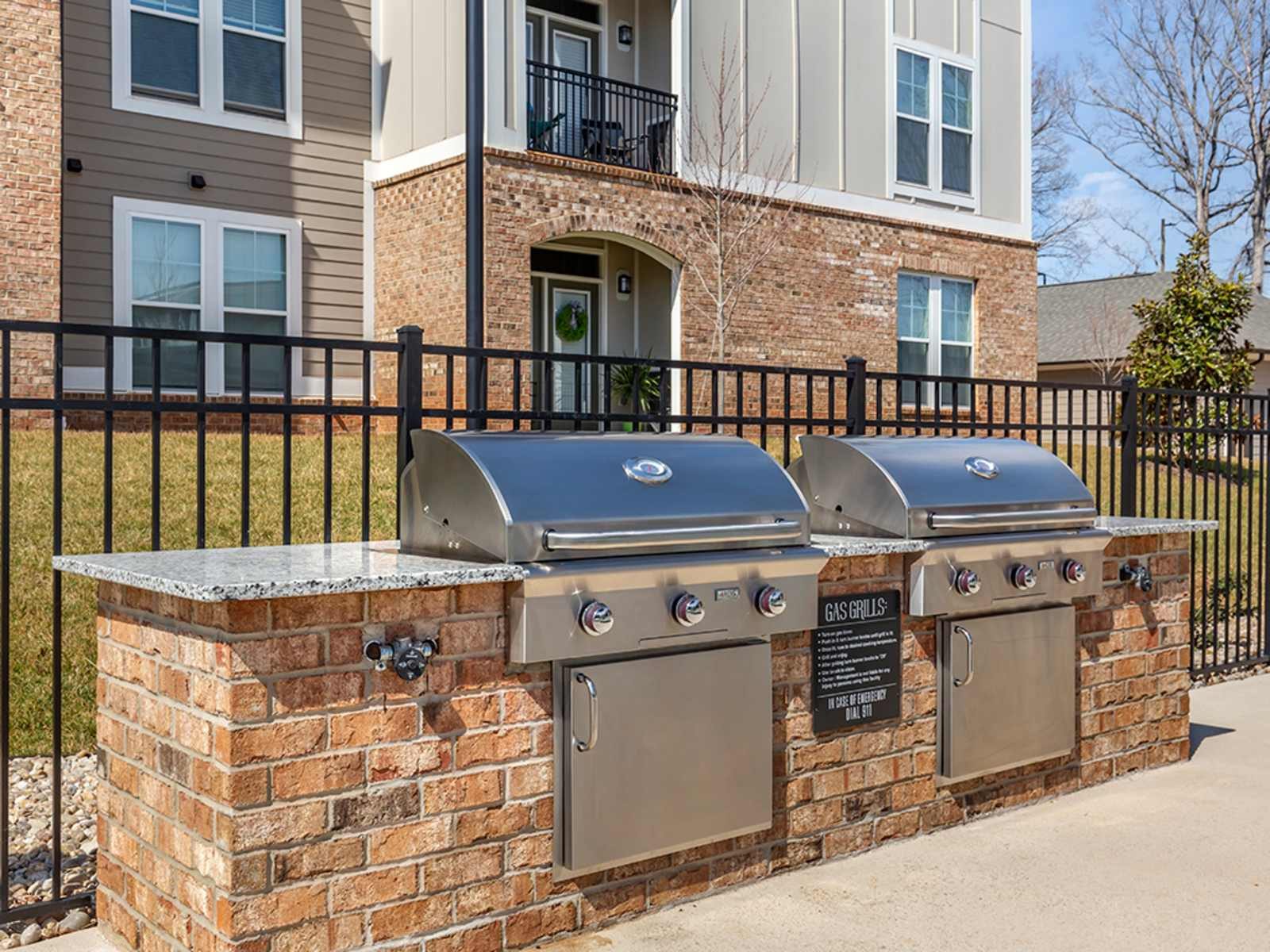Comet Greensboro — amenities