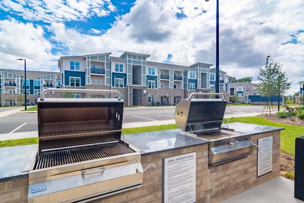 Hawthorne Northwest — amenities