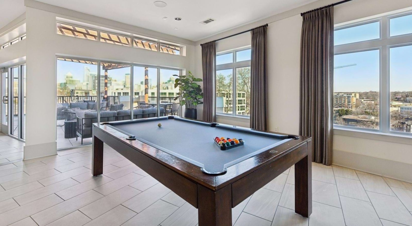 Lincoln at Dilworth — amenities