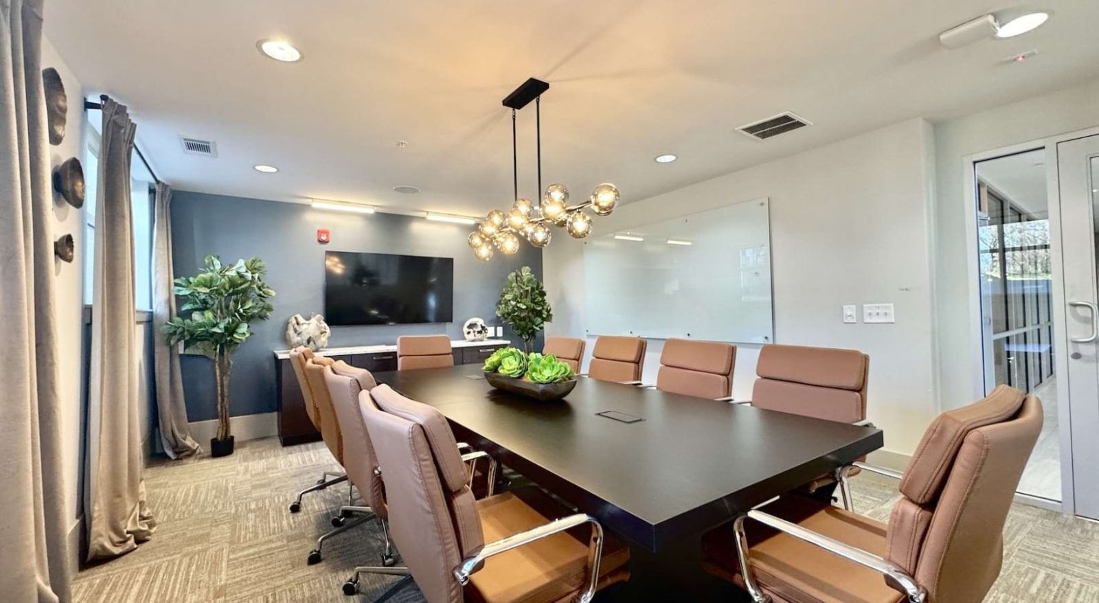 Lincoln at Dilworth — amenities