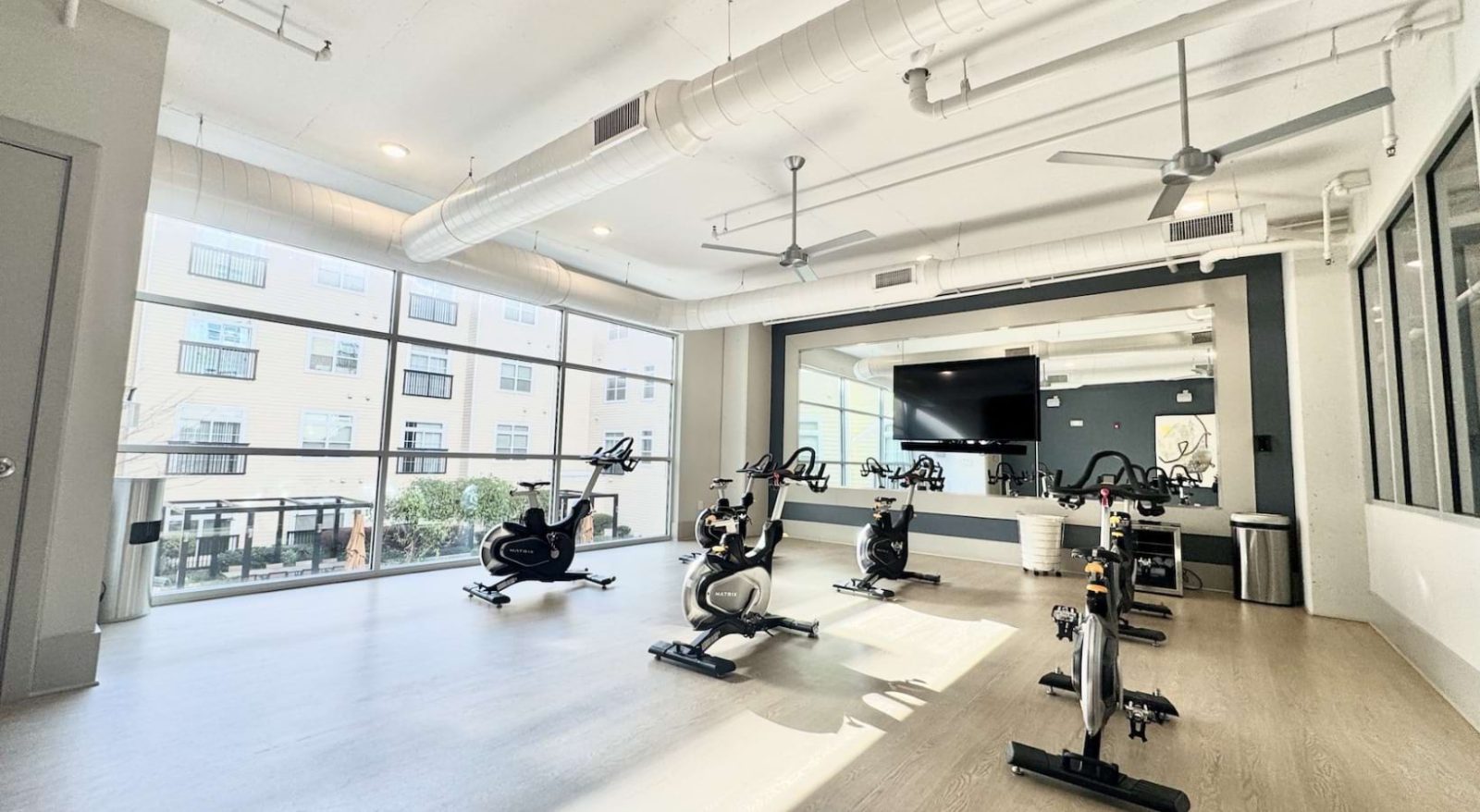 Lincoln at Dilworth — amenities