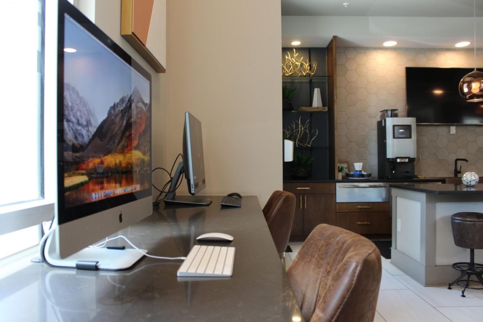 Van Alen — amenities