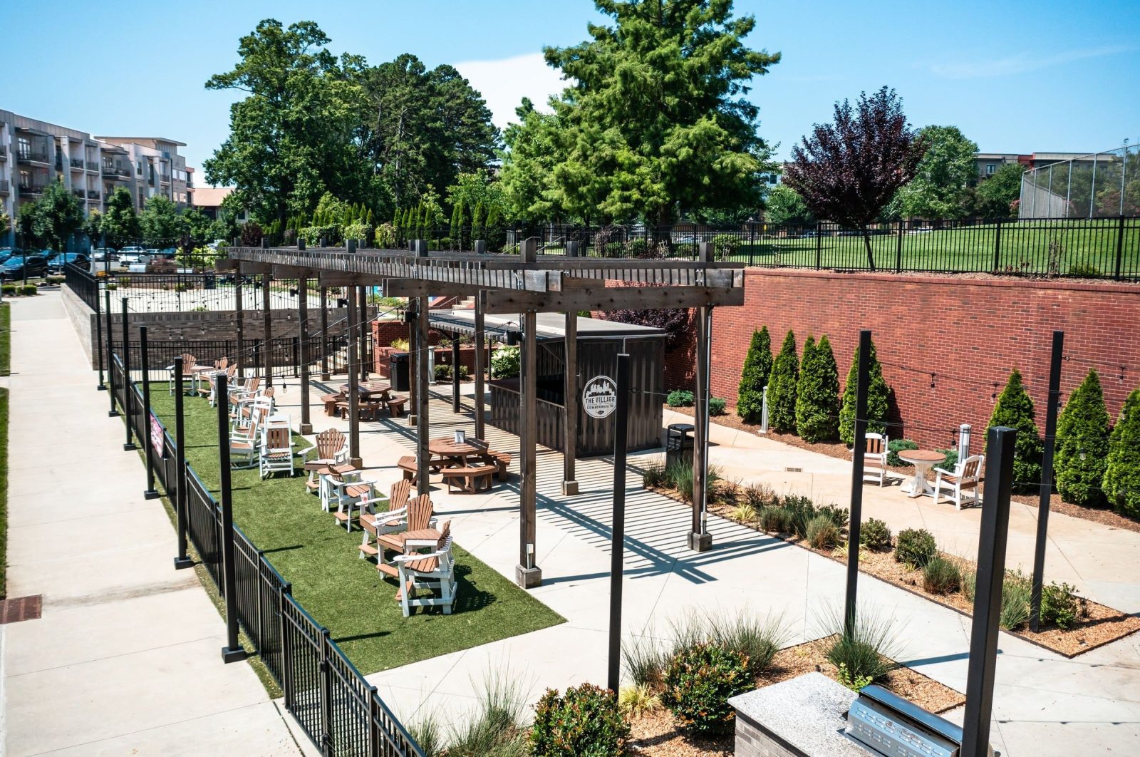 Village at Commonwealth — amenities