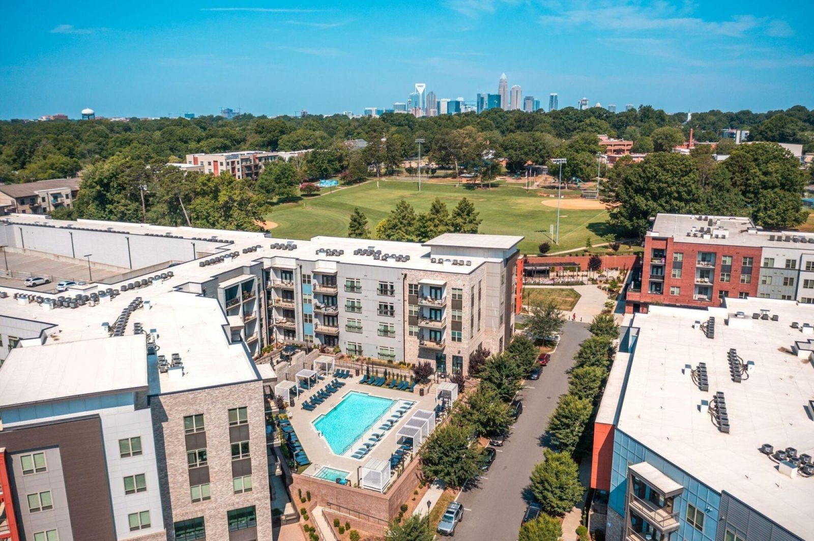 Village at Commonwealth — amenities
